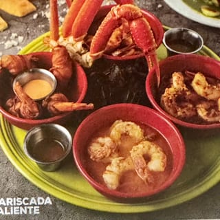 Mariscada Caliente (For 6–Large)